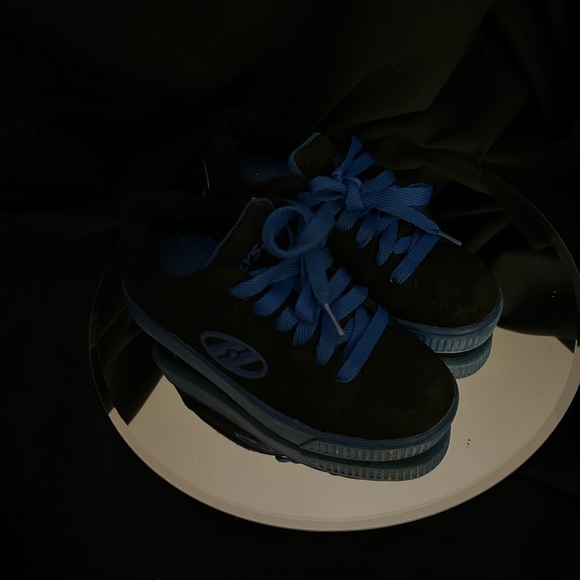 Heely’s - Picture 2 of 10